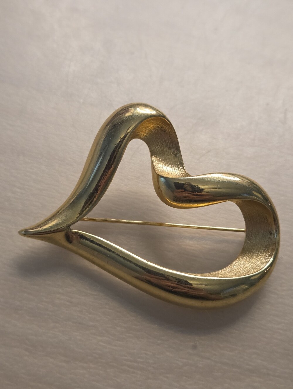 Vintage Gold Tone Sculptural Open Heart Brooch Pin Modernist Statement